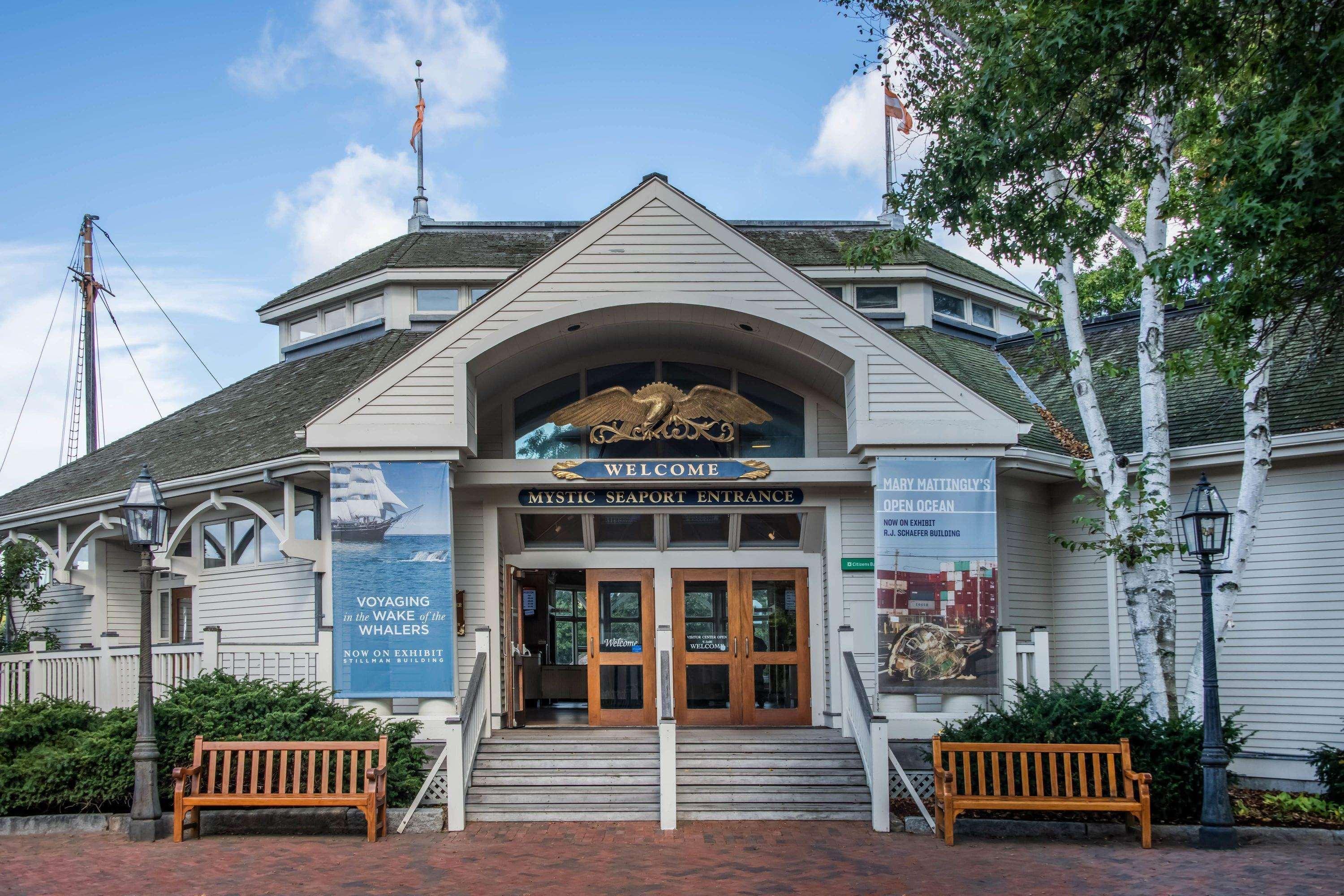 Ramada By Wyndham Groton Mystic Hotel Exterior photo